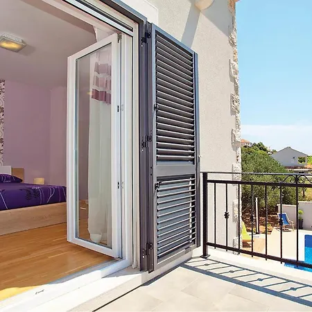 Luxurious In With Sauna Lumbarda