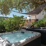 Luxurious In With Sauna Hébergement de vacances *