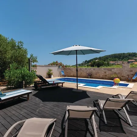 6 Bedroom Stunning In Nyaraló *