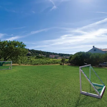 Nyaraló Luxurious In With Sauna Lumbarda