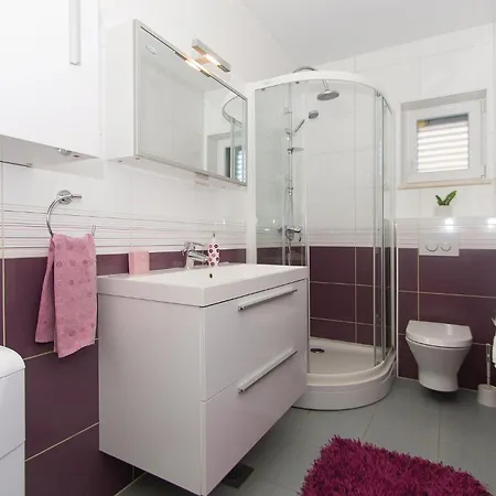 Nyaraló Luxurious In With Sauna Lumbarda